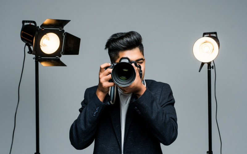 How to Become a Professional Photographer